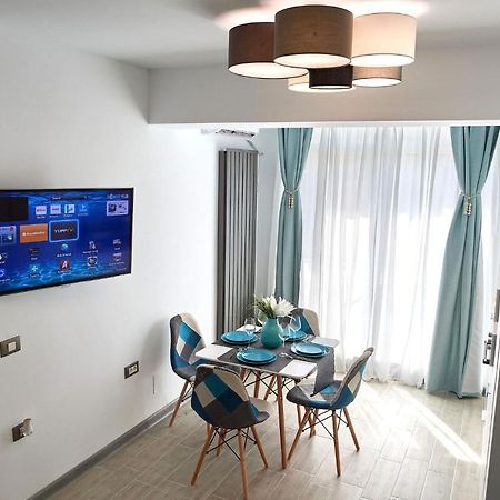 Summer Studio Spa N Pools Beach Resort Năvodari Eksteriør billede