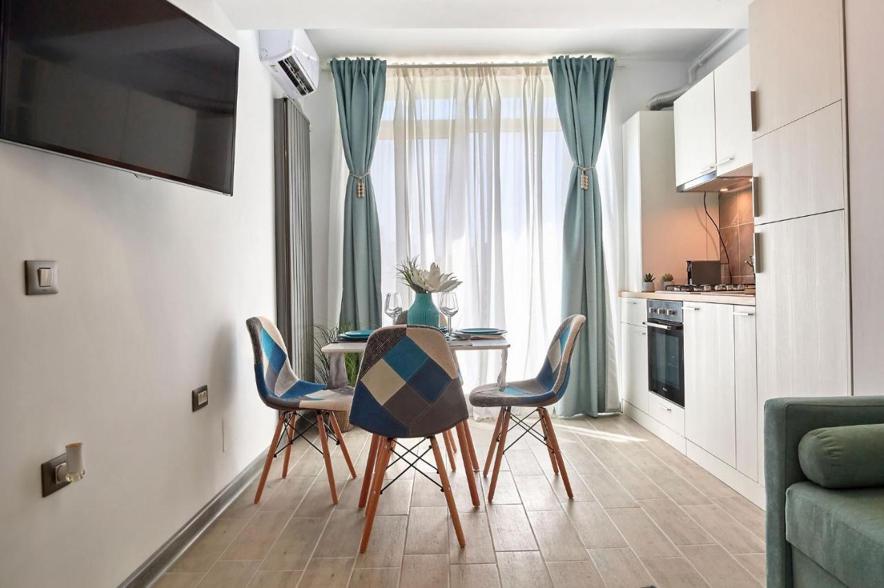 Summer Studio Spa N Pools Beach Resort Năvodari Eksteriør billede
