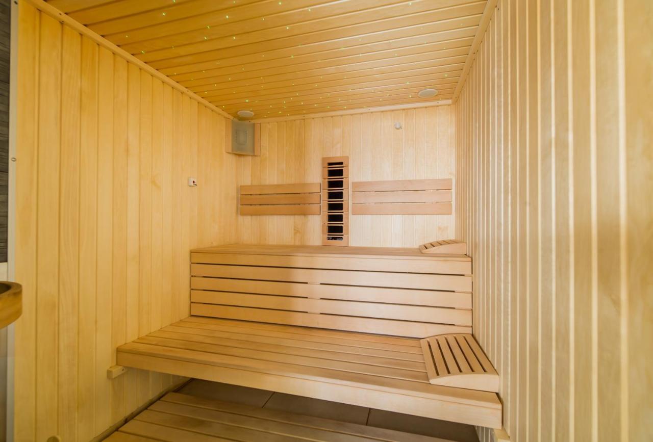 Summer Studio Spa N Pools Beach Resort Năvodari Eksteriør billede